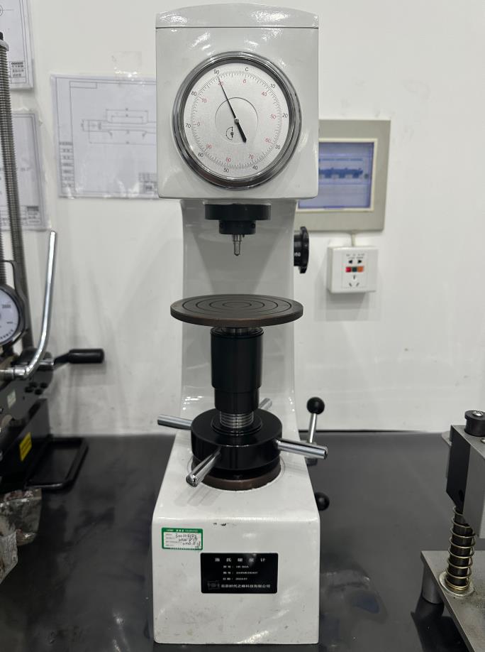 Rockwell hardness tester